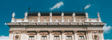 Karl-Franzens University Graz, centre with 8 figures